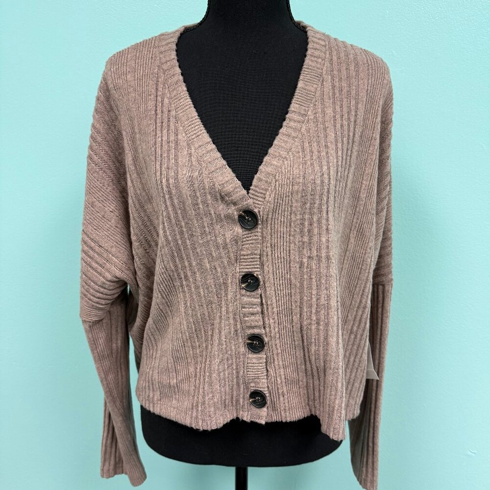 NWT La La Land Creative Co Ribbed Cardigan in Mushroom size L.